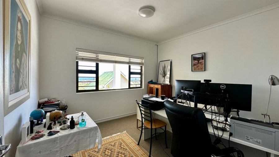 5 Bedroom Property for Sale in Rooi Els Western Cape